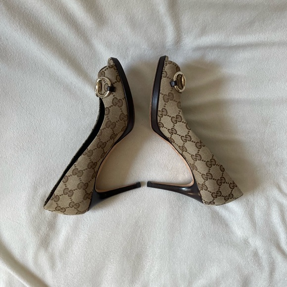 Authenticated Gucci monogrammed GG open toe pump - Picture 6 of 11